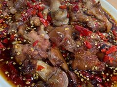 中辣辛辣猪蹄-贤花饭店(城阳店)