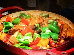 珐琅锅大盘鸡-阿里家·新疆烤肉酒場 by MIG