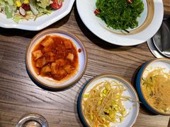 -明洞阿姨·韩式酱蟹烤肉·创意料理(三元桥店)