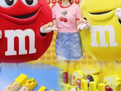 -m豆巧克力世界(上海世茂广场店)