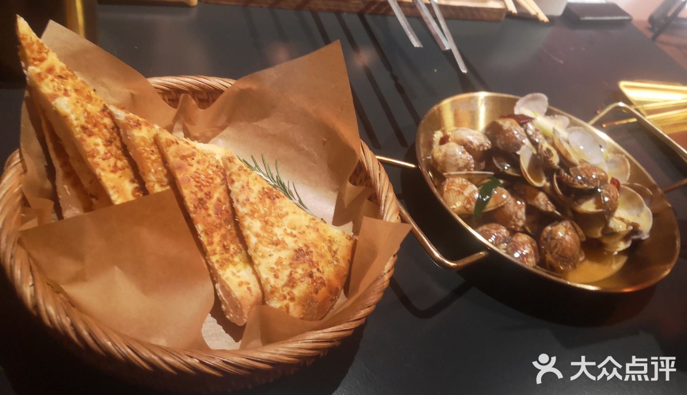 三八节去了江桥的羊倌,这是一家新疆菜餐馆