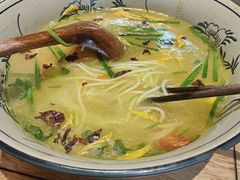 -芸南道·过桥米线(昆明老街旗舰店)