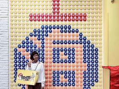 -m豆巧克力世界(上海世茂广场店)