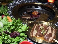 -黑牛の場烤肉(摩天活力城店)
