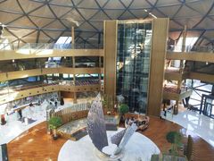 -上海滴水湖皇冠假日酒店