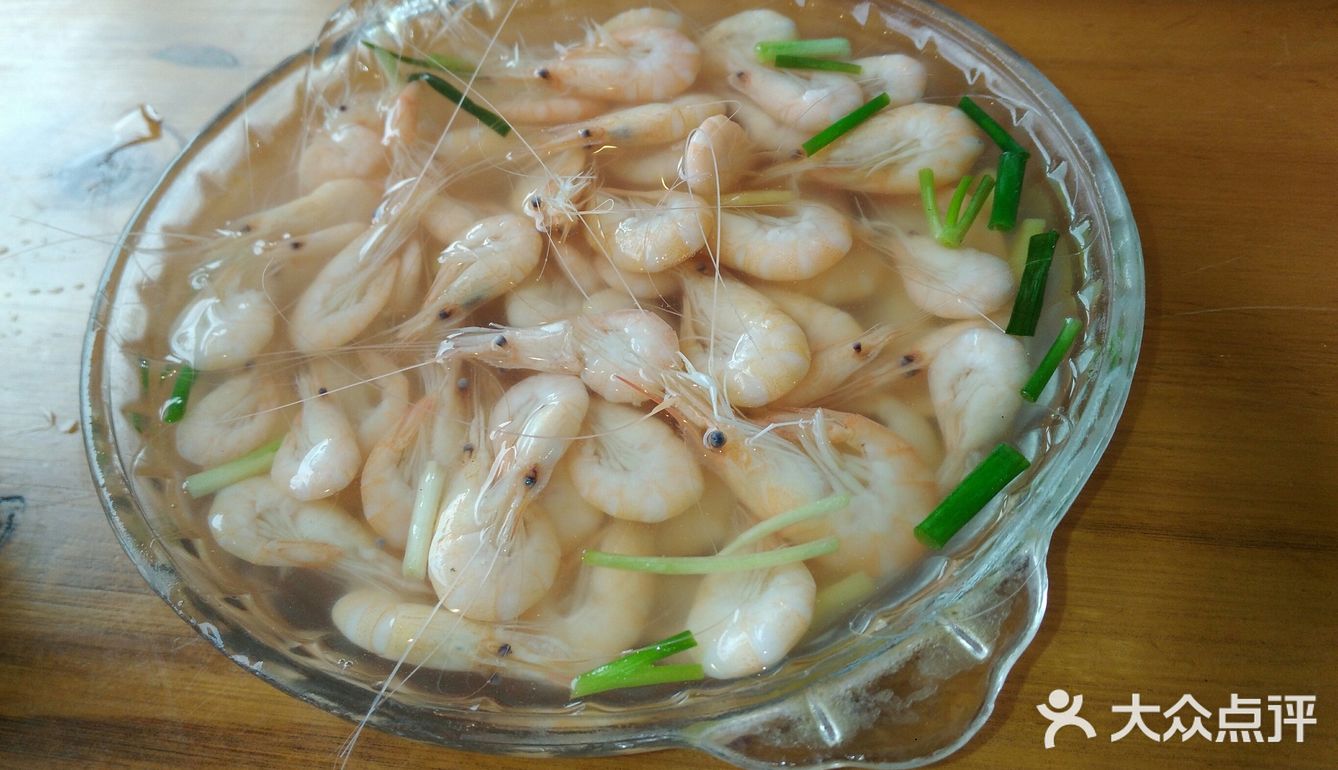 算是餐饮集中的，再有几家香烛店