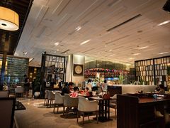 -广州万富希尔顿酒店·感趣自助餐厅·金秋蟹宴生蚝海鲜刺身