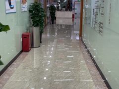 -茂菊口腔连锁(浦东南路店)