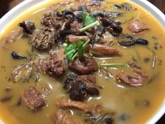 小鸡炖蘑菇-李老哈·东北菜(宋园路店)