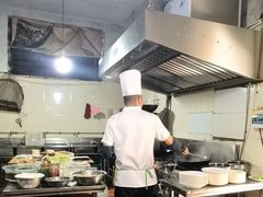 -茅屋大酒店