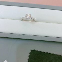 -Zbird钻石小鸟·钻戒婚戒定制高端珠宝私人定制中心