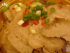 -鑫巴蜀小镇 · 水煮鱼专研店(玉桥店)