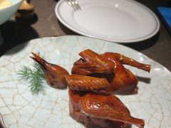 脆皮乳鸽-新荣记(BFC外滩金融中心店)