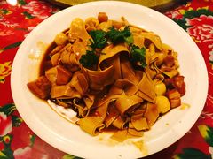 地主菜-闯关东东北农家菜(崂山石老人店)