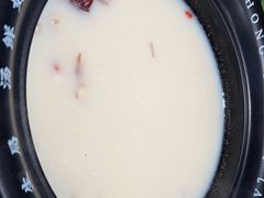 -洪氏嗨捞·广东猪肚鸡·椰子鸡火锅(西咸万象城店)