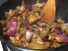 -胡须佬鸡煲四季火锅店(石厦西村直营店)