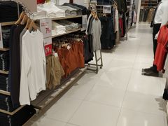 -优衣库(上海金桥国际商业广场店)