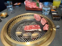 -铭牛烧肉·和牛海鲜自助(高新月牙湖店)