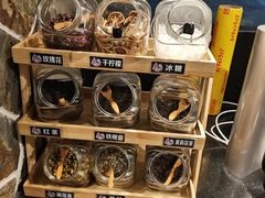 -汉金城海鲜烤肉自助百汇(威海威高广场店)