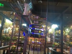 -临界音乐酒馆·小龙虾·江湖菜(华熙LIVE·鱼洞店)