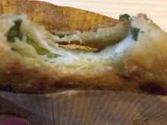葱油饼-广慈小吃铺沪味佳饭堂