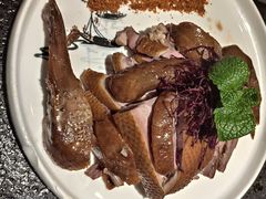 -万重锦·人文川菜馆(骡马市店)