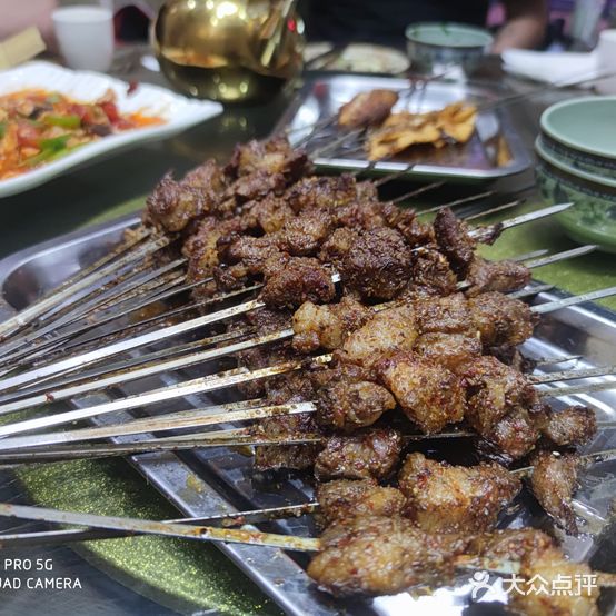 杨红烤肉焖锅王(景和苑小区店)
