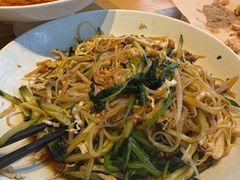-关东小磨东北菜(上海长风大悦城店)