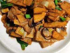 时令笋炒蘑菇-老宁波1381餐厅(宏泰广场店)