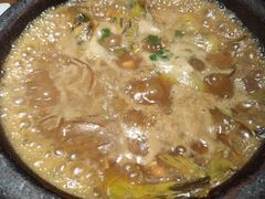 白洋淀石锅嘎鱼-小放牛炒菜馆(三丰店)