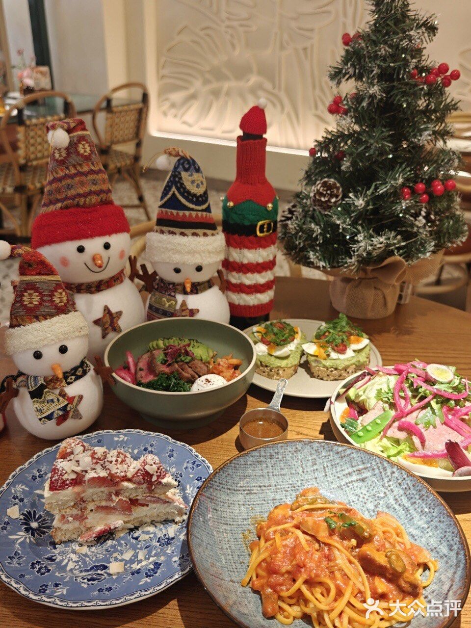 圣诞季🎄草莓脑袋千万别错过……🤩