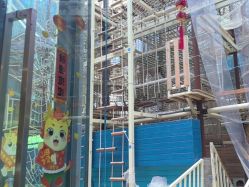 -PIPIKINGDOM皮皮王国欢乐号(欢乐海岸购物中心店)