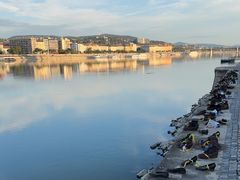 -多瑙河畔鞋履雕塑