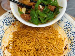 -李与白包子铺(桐梓林店)