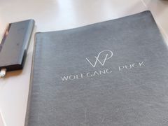 -WOLFGANG PUCK KITCHEN & BAR(迪士尼小镇店)
