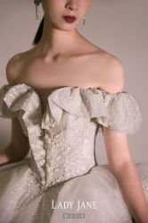 -Lady  Jane高端婚纱礼服馆