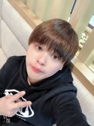 -SIX Hair Consultant