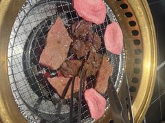 -山川小町·极番烧肉(新地假日广场店)