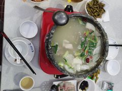 -墨脱石锅椰子鸡•香草鸭•东山羊(大东海店)