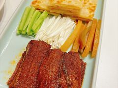 烙饼卷带鱼-北平小馆·烤鸭·家常菜(磨房北里店)