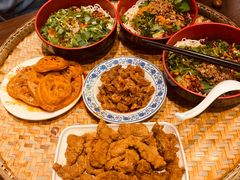 -爆炸头阿姨小四川正宗川味小吃(无任何分店)