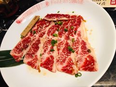 -山川小町·极番烧肉(新地假日广场店)