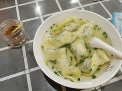特色荠菜肉馄饨-潘国仙耳光馄饨(黄家阙路店)