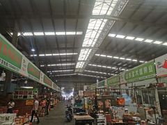 大堂-上海龙吴水胜海发市场