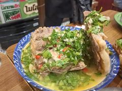 夜市网红火山排骨-曼谷食堂·泰国家庭料理(丹桂路店)