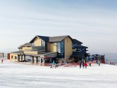 -中旅松花湖滑雪场