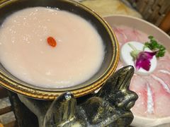 -老牌坊云南鱼豆花火锅(爱建店)