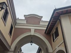 -佛罗伦萨小镇广佛名品奥特莱斯(疏港路店)