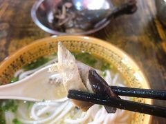-正宗李家土鸡米线店