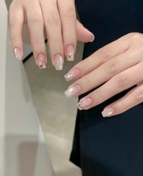 -桃色美甲沙龙